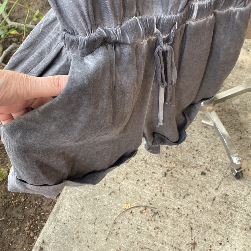 Cloth & Stone Gray Sleeveless Jumpsuit with Relaxed Fit - Picture 10 of 14